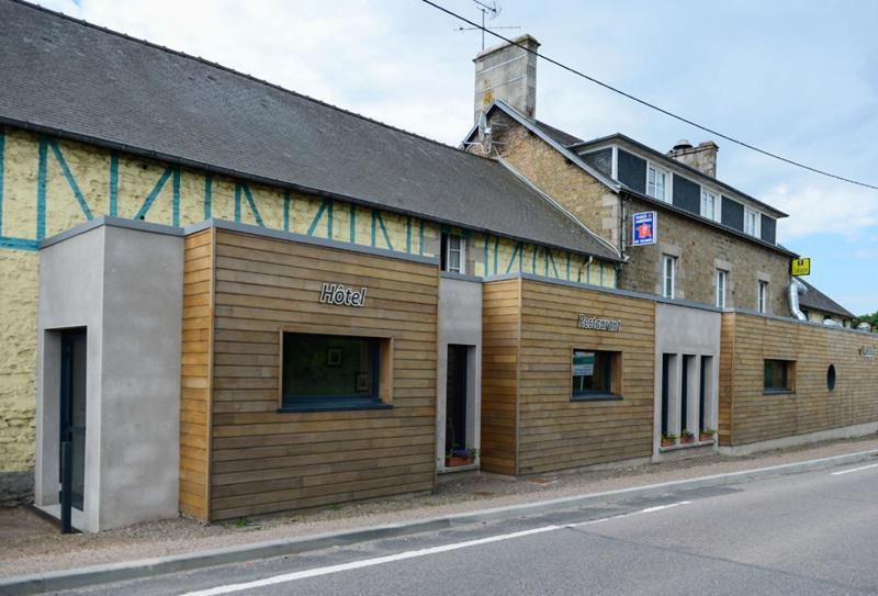 Logis La Lentillere - Restaurant Cote Parc Lalacelle Exterior foto